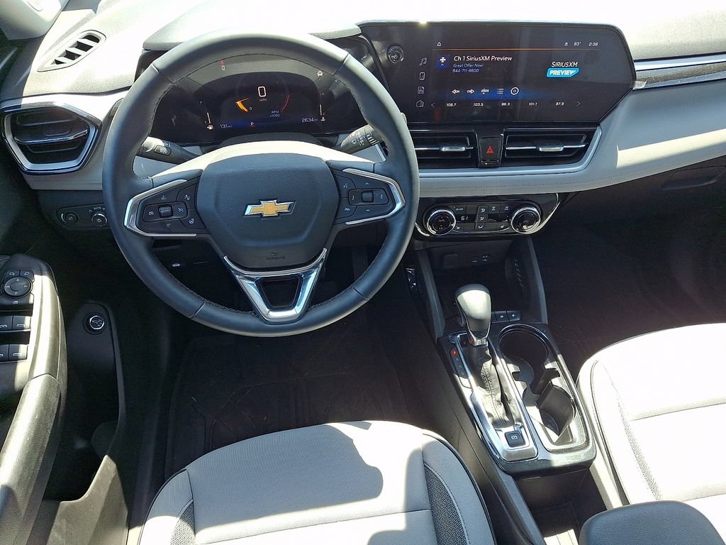 Used 2026 Chevrolet TrailBlazer LT w/ Convenience Package FWD image 11