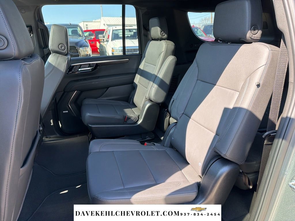 Used 2026 Chevrolet Suburban Z71 w/ Comfort Package AWD/4WD image 19