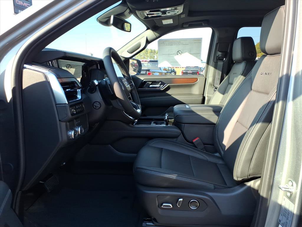 New 2026 GMC Yukon XL Denali image 18