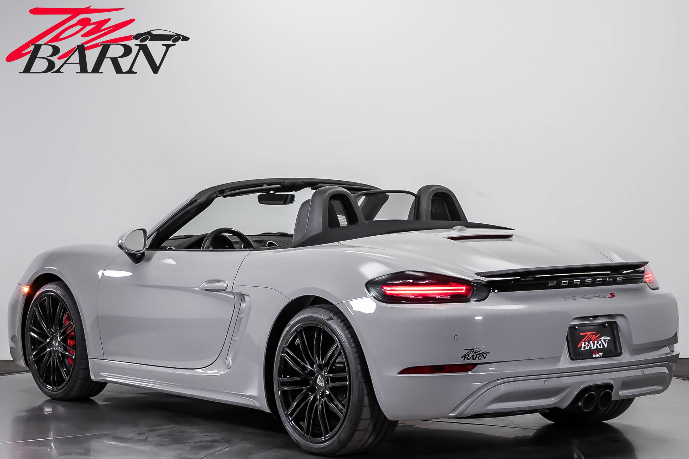 Used 2019 Porsche 718 Boxster S RWD image 3