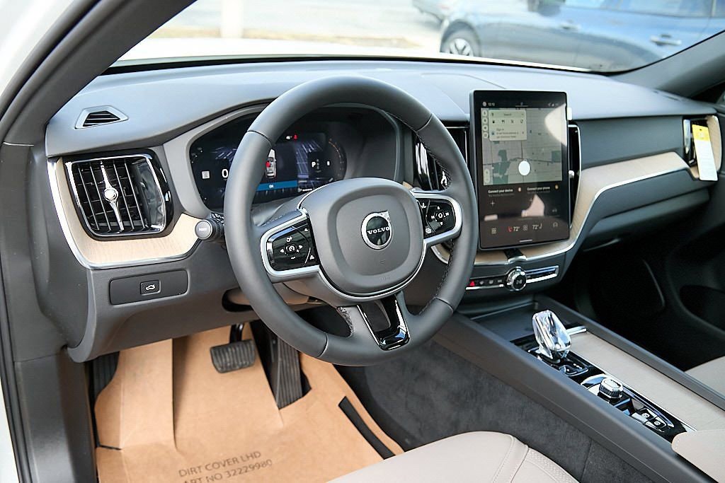 New 2026 Volvo XC60 B5 Plus w/ Protection Package Premier image 13