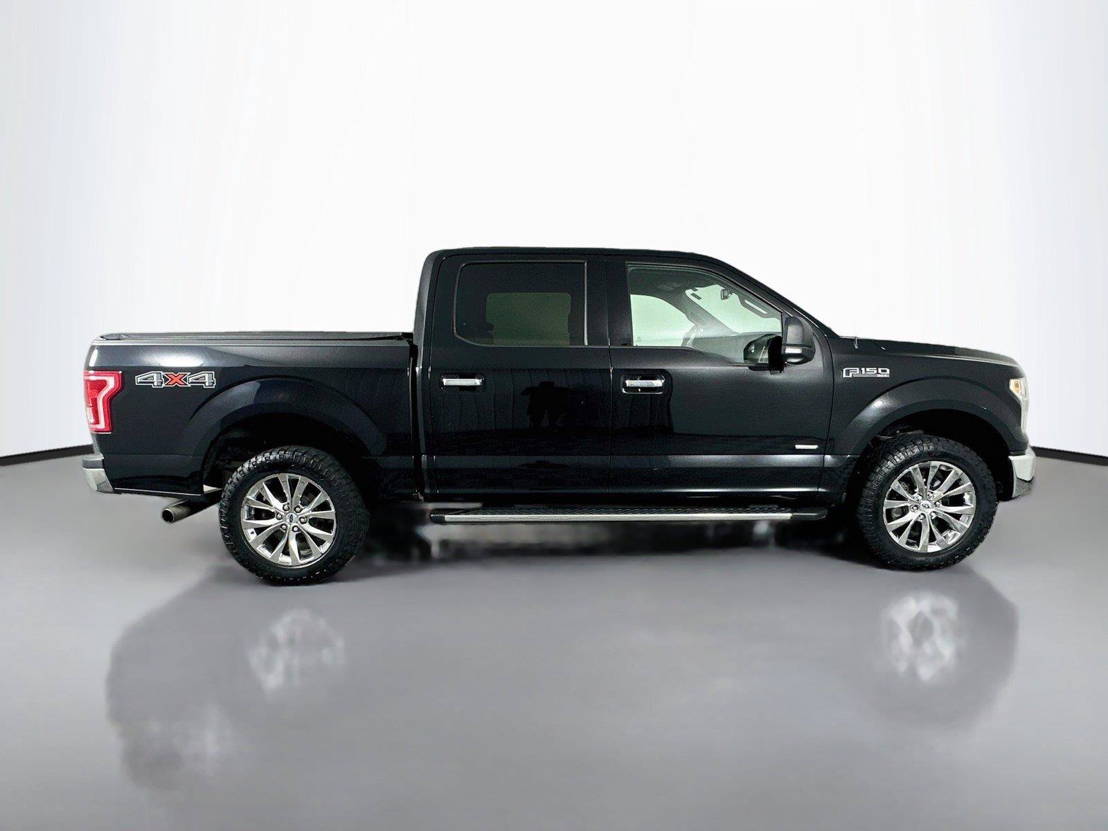 Used 2016 Ford F150 XLT w/ Equipment Group 302A Luxury AWD/4WD image 17