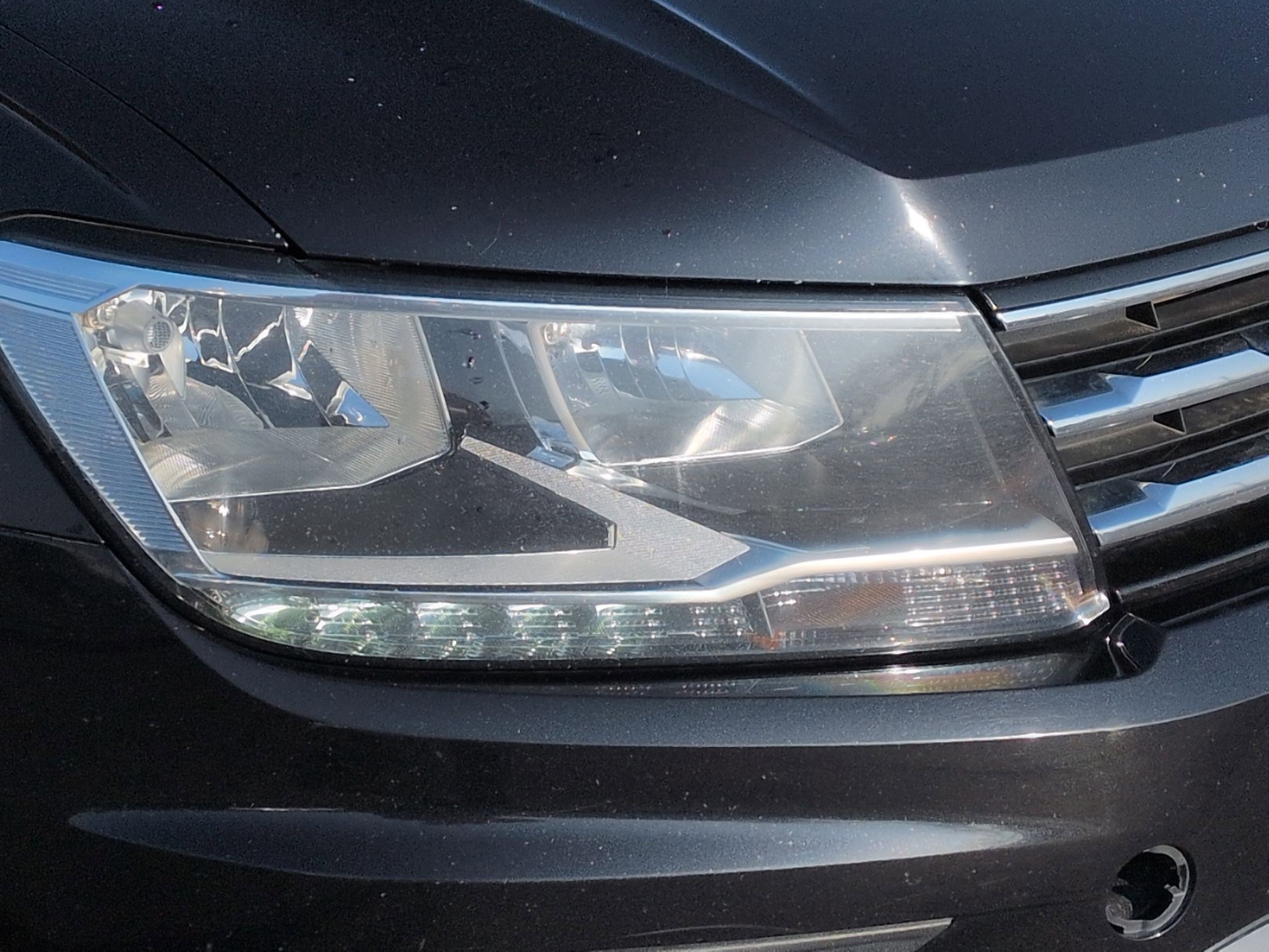 Used 2019 Volkswagen Tiguan SE image 12