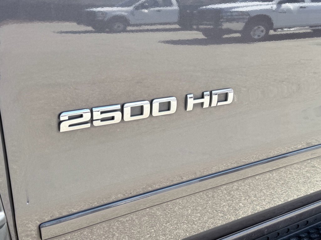 Used 2016 Chevrolet Silverado 2500 LT w/ LT Convenience Package image 10