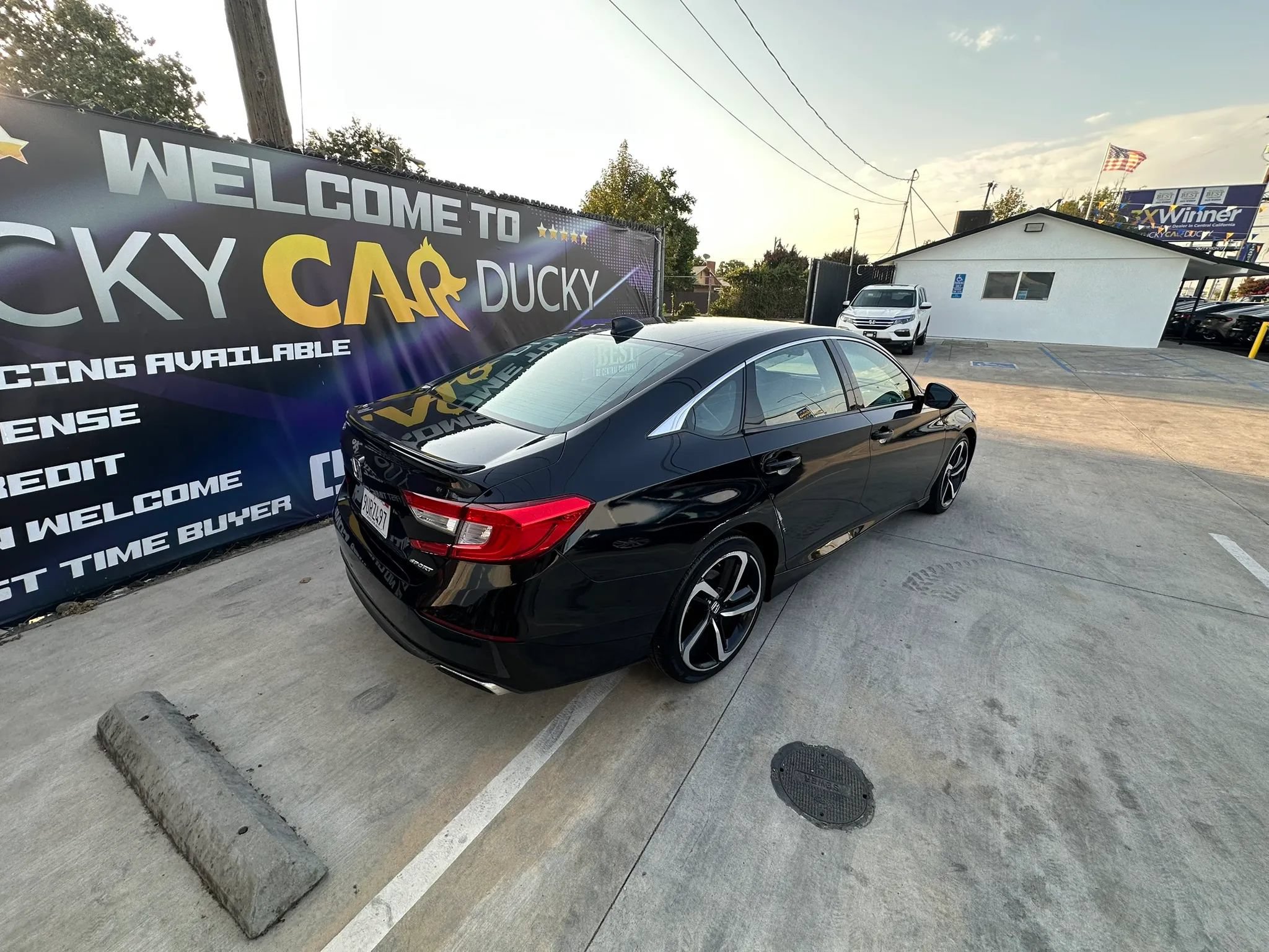 Used 2019 Honda Accord Sport image 4