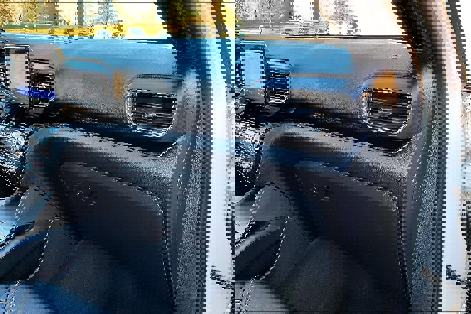 Used 2022 Ford Explorer ST w/ Equipment Group 401A image 18