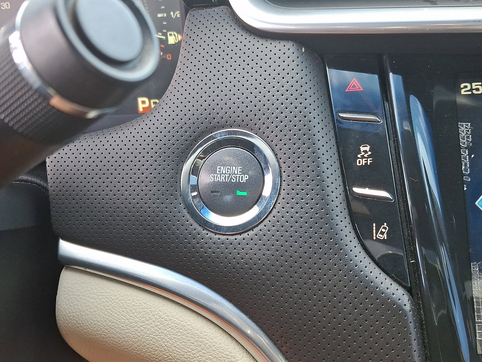 Used 2013 Cadillac XTS Platinum image 23