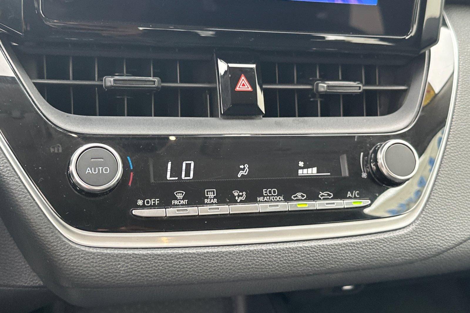 Used 2023 Toyota Corolla LE FWD image 24