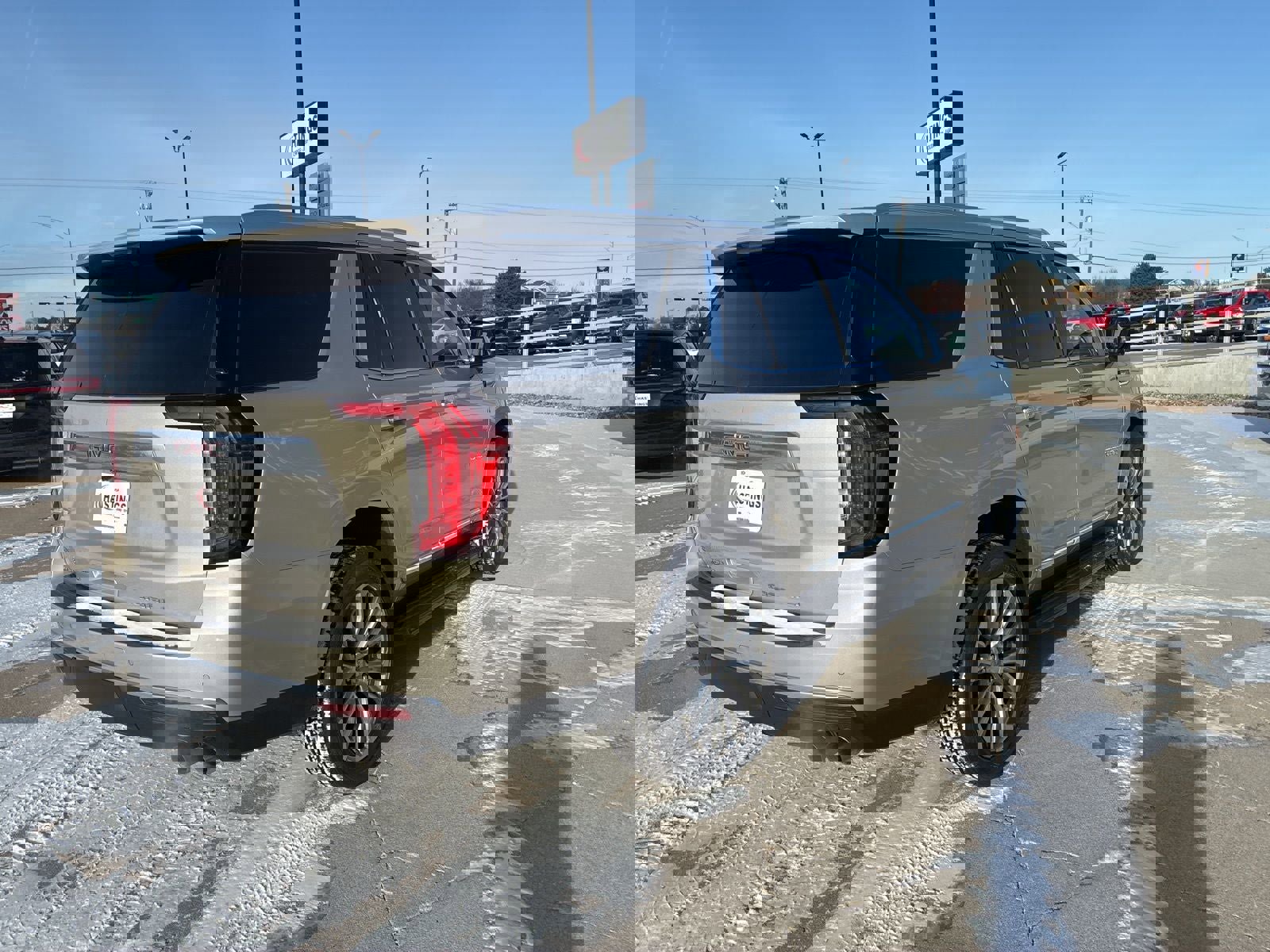 Used 2021 GMC Yukon Denali image 7