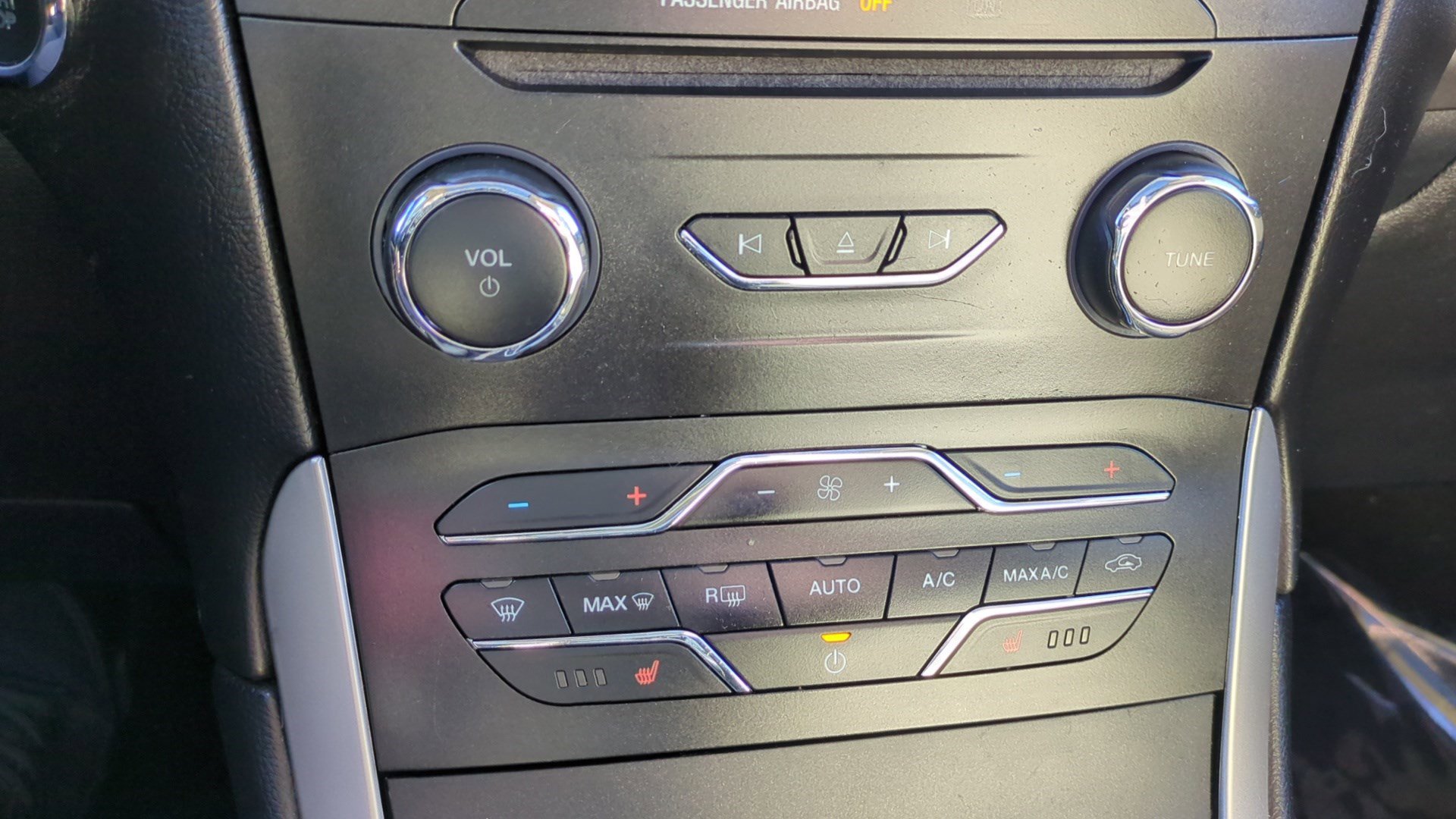 Used 2015 Ford Edge SEL w/ Equipment Group 201A image 24