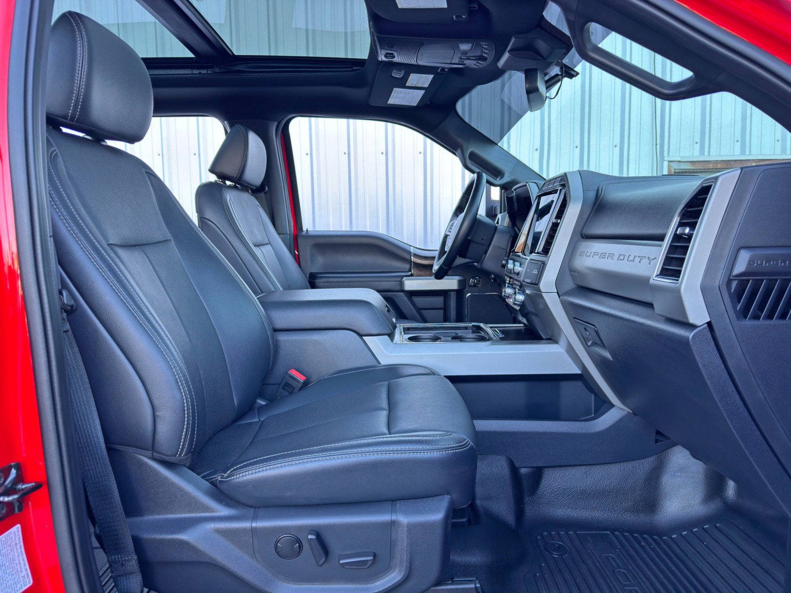Used 2022 Ford F250 Lariat w/ Lariat Ultimate Package AWD/4WD image 17