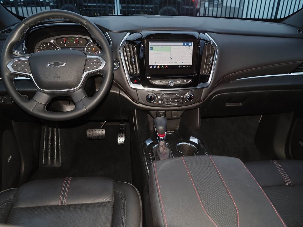 Used 2023 Chevrolet Traverse RS image 11