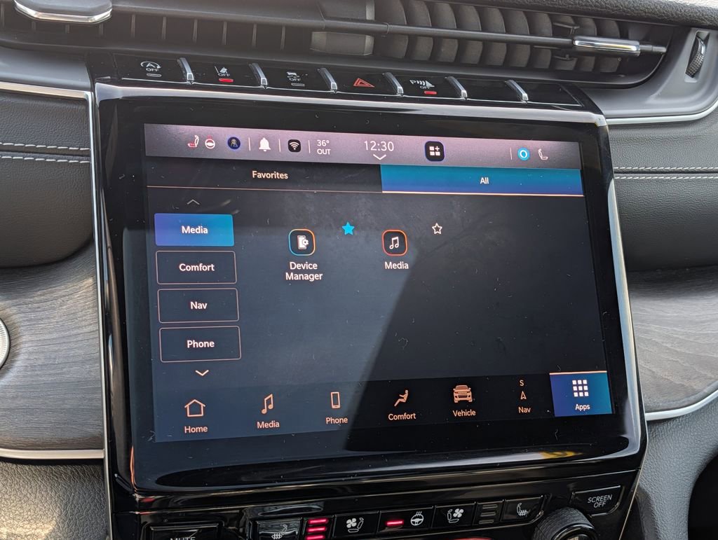 Used 2024 Jeep Grand Cherokee L Limited w/ Luxury Tech Group II image 46