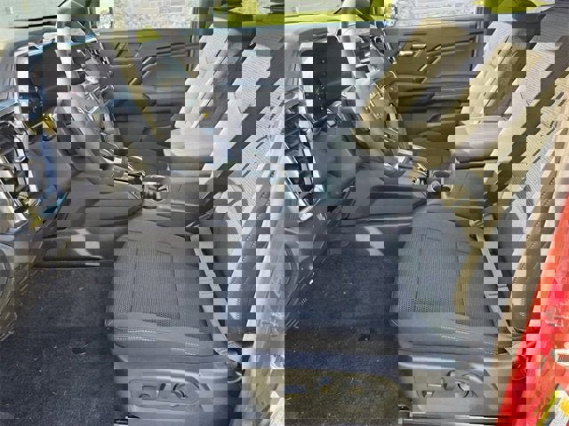 New 2026 GMC Canyon Elevation w/ Convenience Package image 9