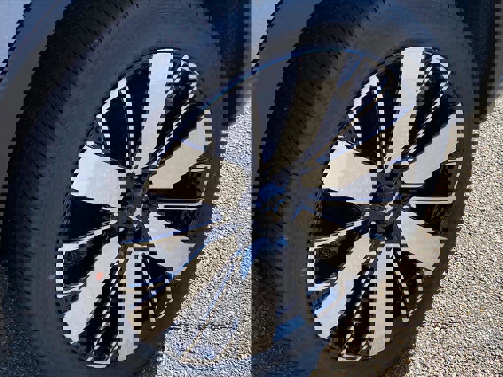 New 2025 Mitsubishi Outlander SEL image 15