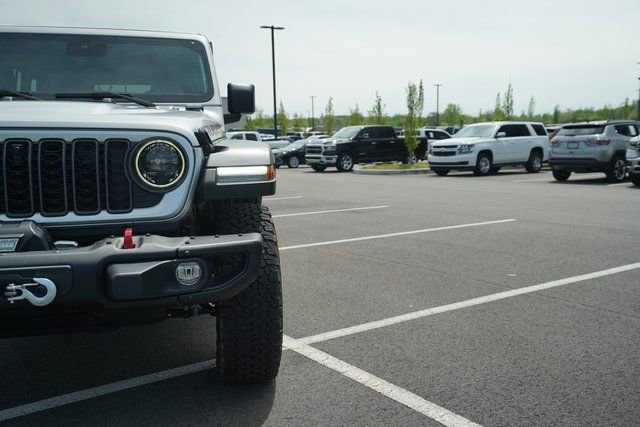 New 2024 Jeep Wrangler Unlimited Rubicon w/ Capability Package image 38