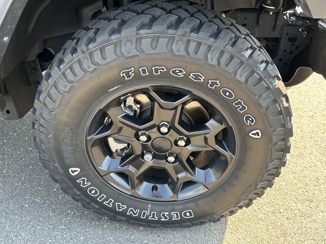 Used 2023 Jeep Wrangler Unlimited w/ Sun & Screen Package image 8