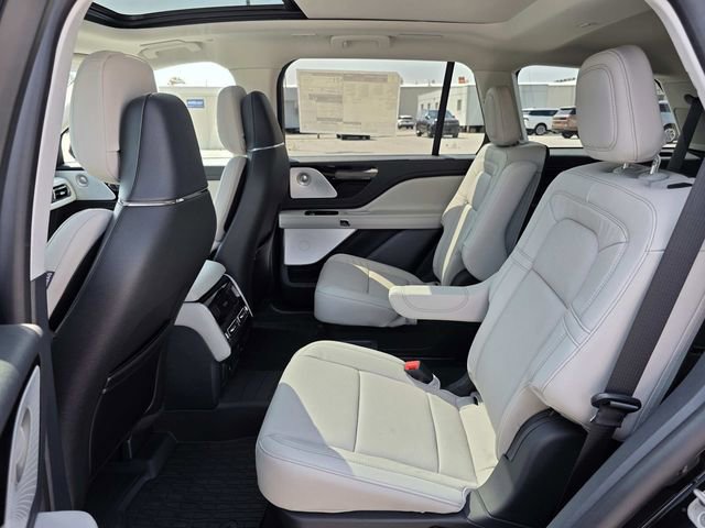 New 2025 Lincoln Aviator Reserve w/ Luxury Package image 7
