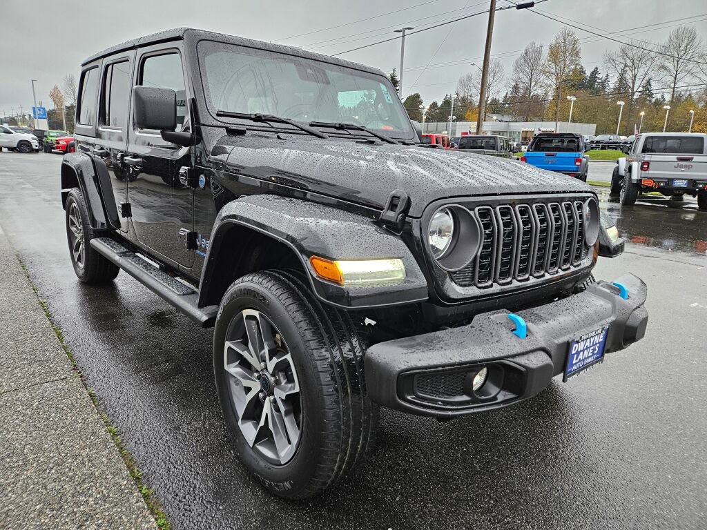 Used 2024 Jeep Wrangler Unlimited image 7