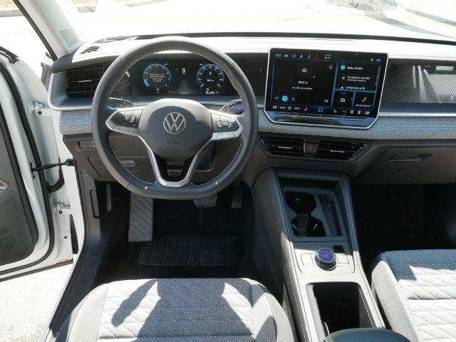 Used 2025 Volkswagen Tiguan S AWD/4WD image 20