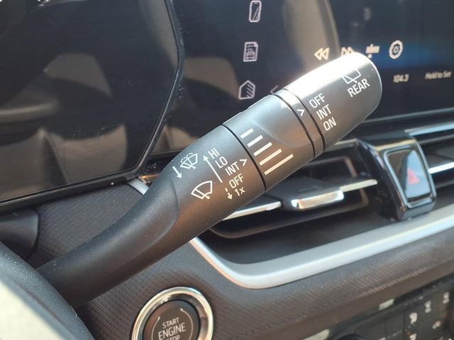 Used 2025 Chevrolet TrailBlazer LT w/ LT Cold Weather Package image 19