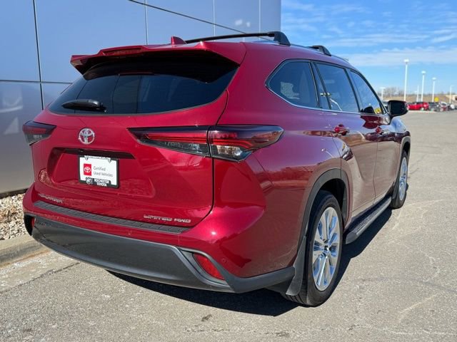 Certified 2025 Toyota Highlander Limited image 41