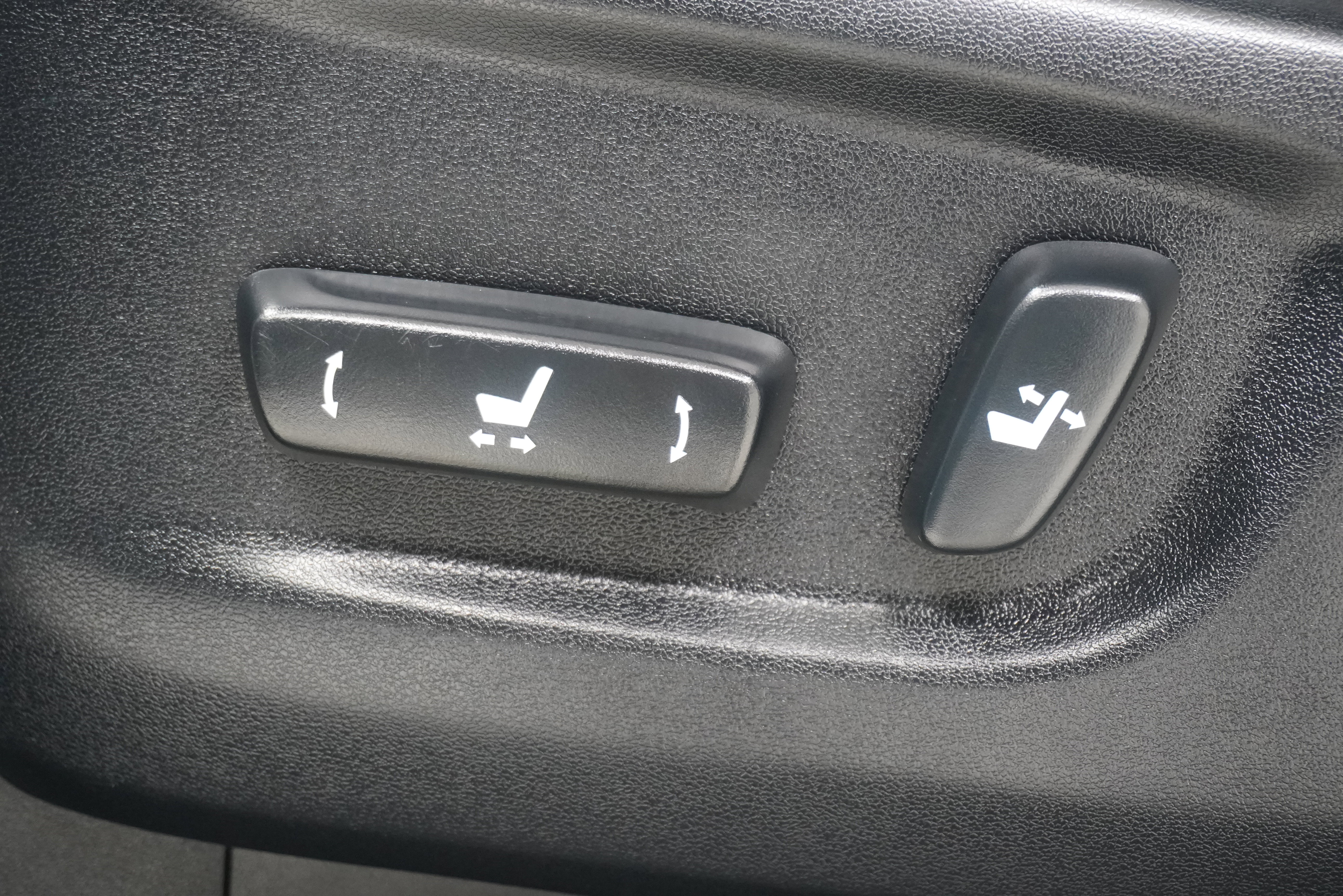 Used 2014 Lexus GX 460 AWD/4WD image 16