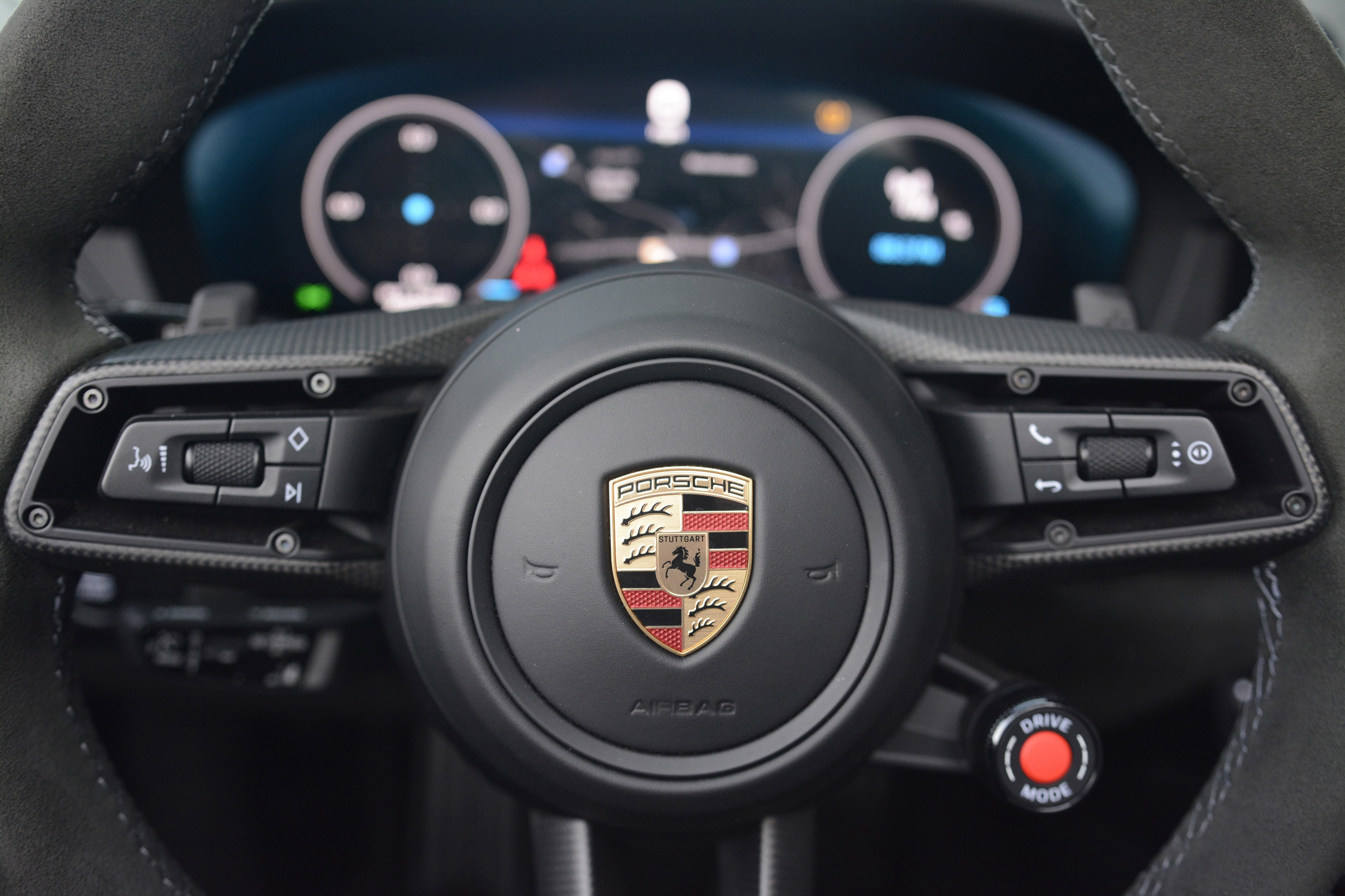 Certified 2025 Porsche 911 Carrera 4 GTS AWD/4WD image 18