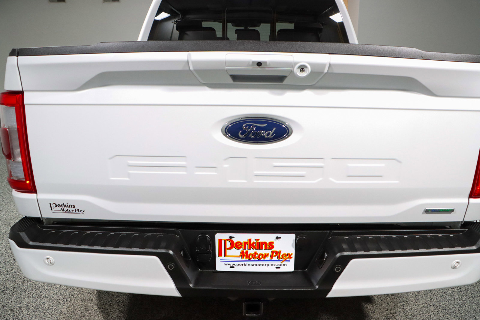 Used 2022 Ford F150 Lariat w/ Equipment Group 502A High image 9