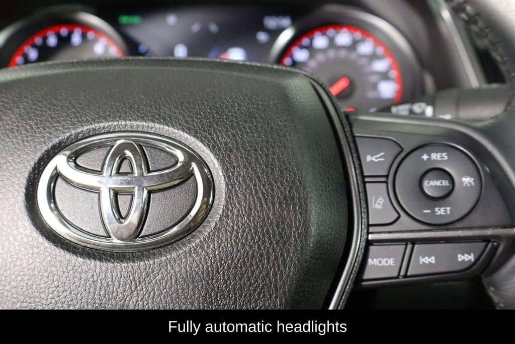 Used 2024 Toyota Camry XSE FWD image 10