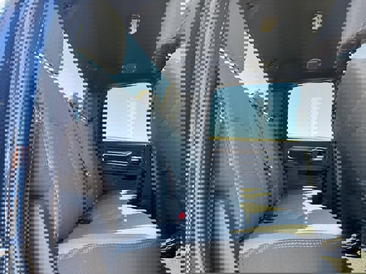 Used 2024 RAM 2500 Big Horn w/ Bed Utility Group image 18