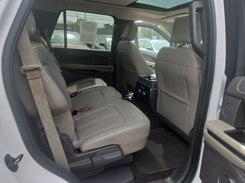 Used 2018 Ford Expedition Limited w/ Equipment Group 302A image 27