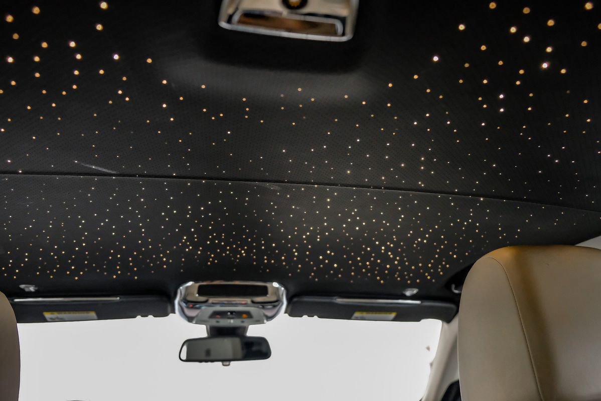 Used 2016 Rolls-Royce Wraith image 27