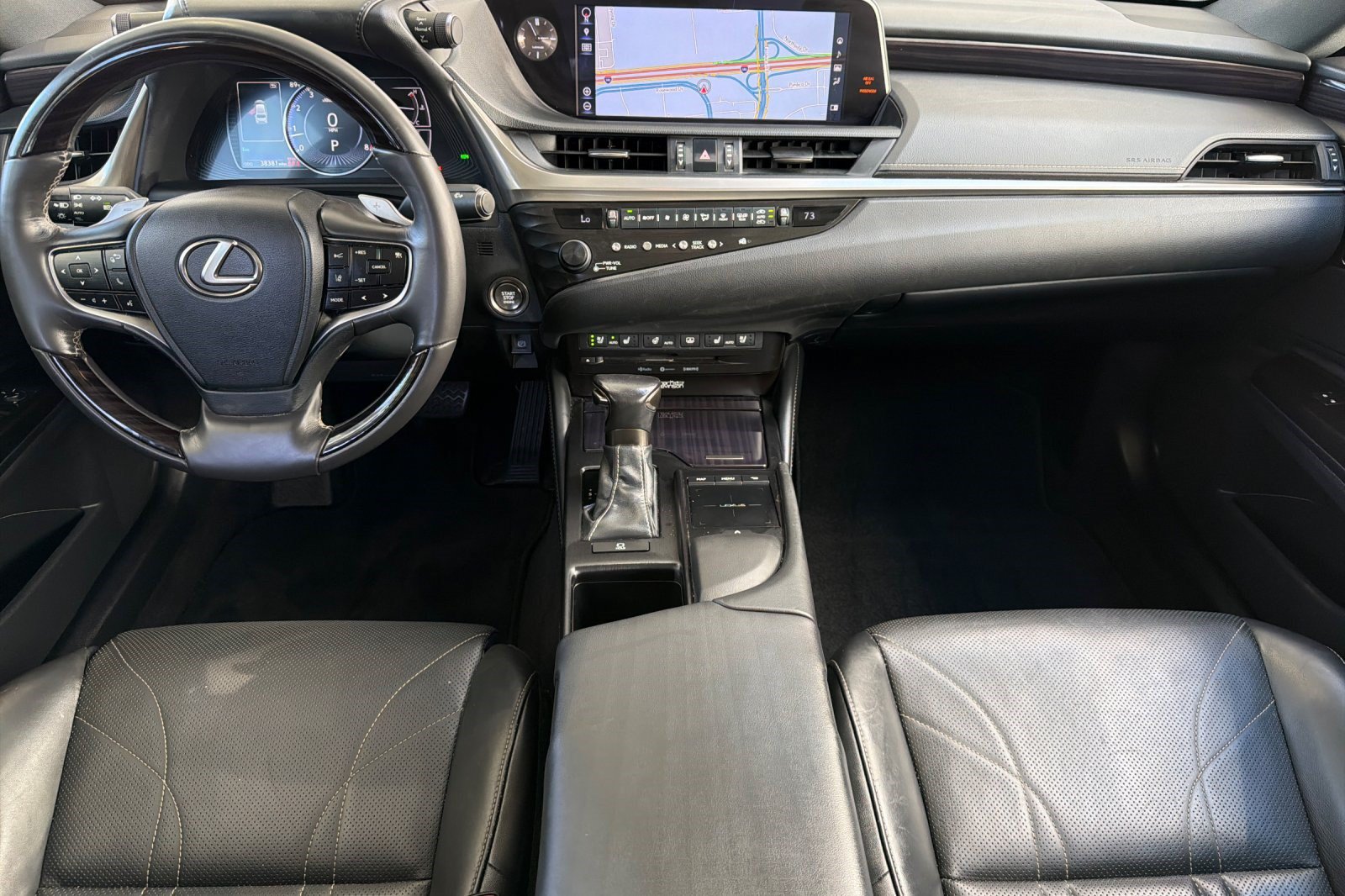 Used 2019 Lexus ES 350 Ultra Luxury w/ Accessory Package 2 FWD image 17