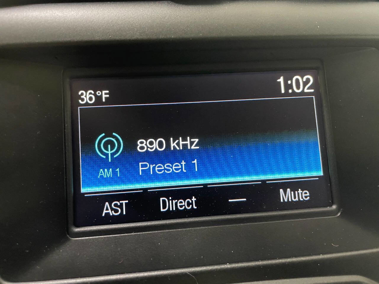 Used 2016 Ford Fusion SE w/ Equipment Group 502A image 32