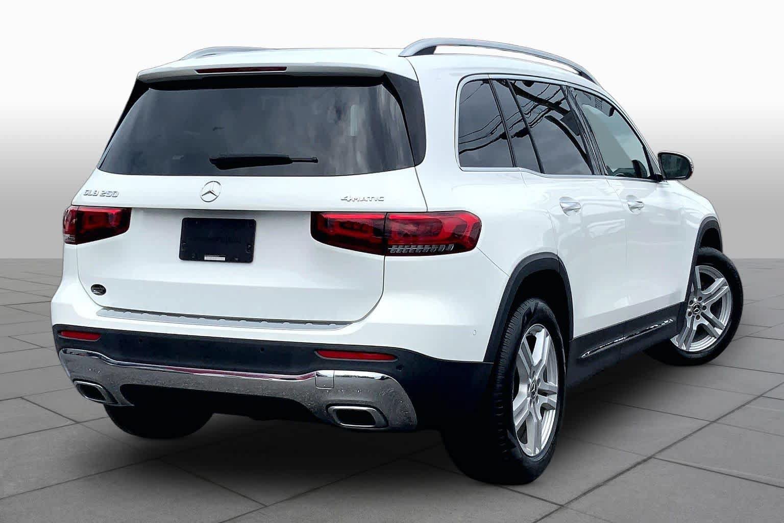 Used 2023 Mercedes-Benz GLB 250 4MATIC image 13