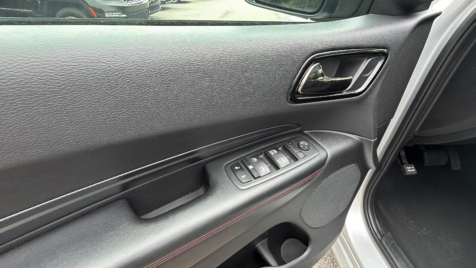 Used 2025 Dodge Durango GT AWD/4WD image 15