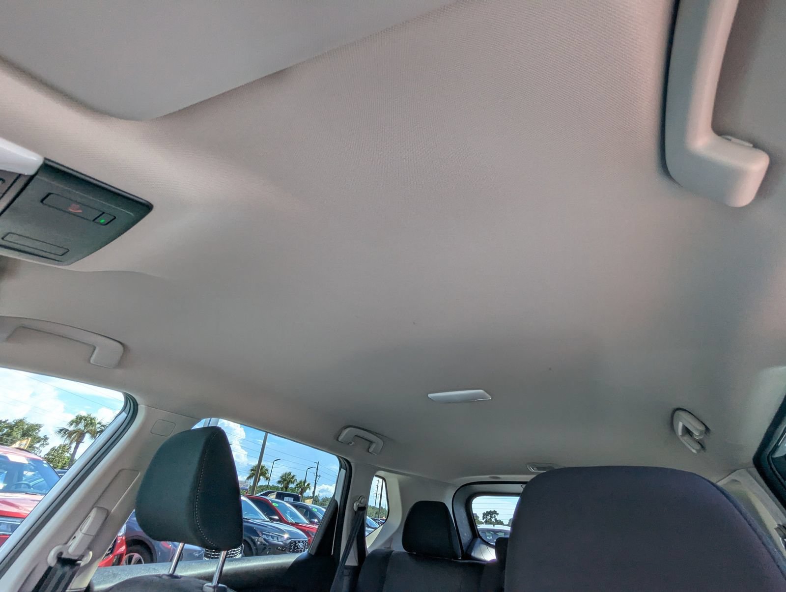 Used 2025 Nissan Rogue SV FWD image 25