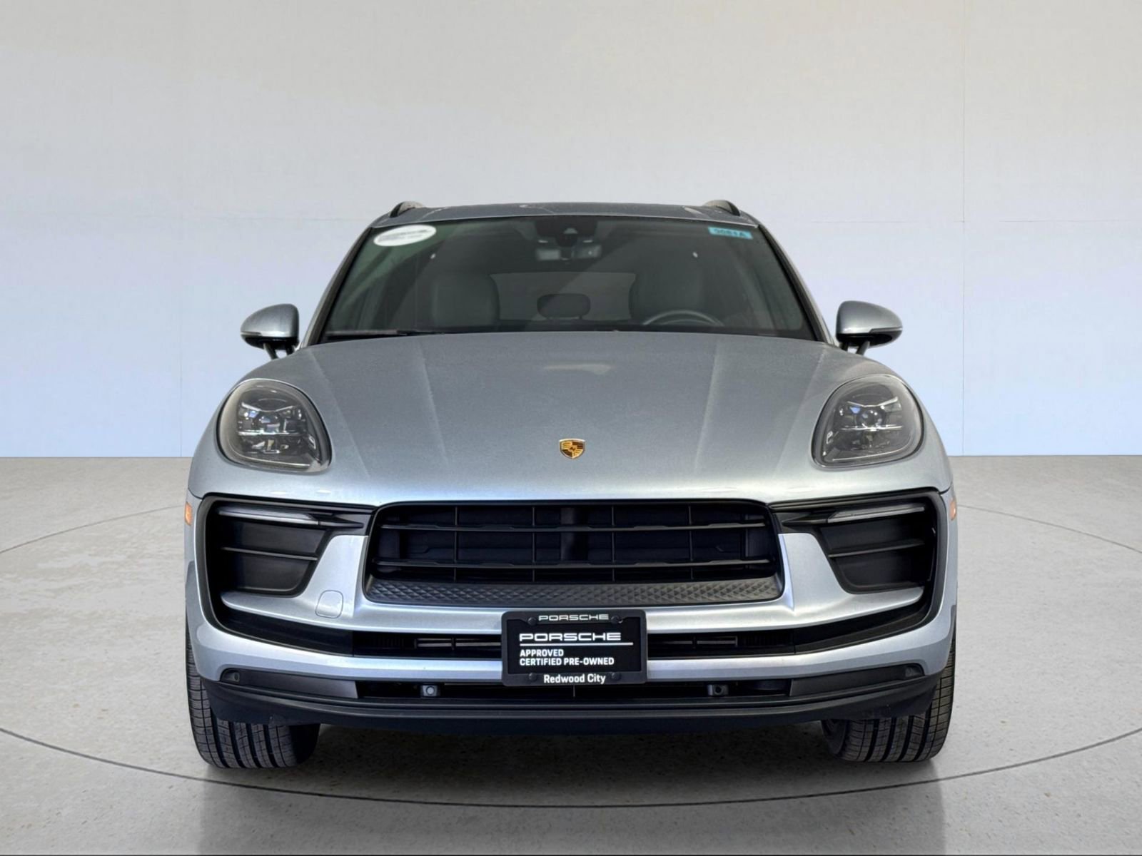 Certified 2022 Porsche Macan image 11