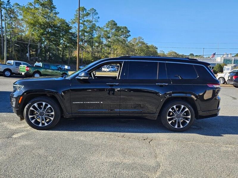 Used 2023 Jeep Grand Cherokee L Overland image 5