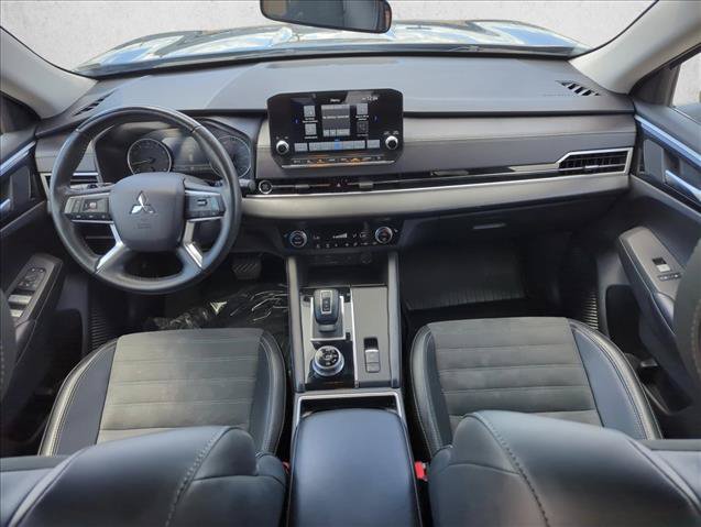 Used 2024 Mitsubishi Outlander SE AWD/4WD image 18