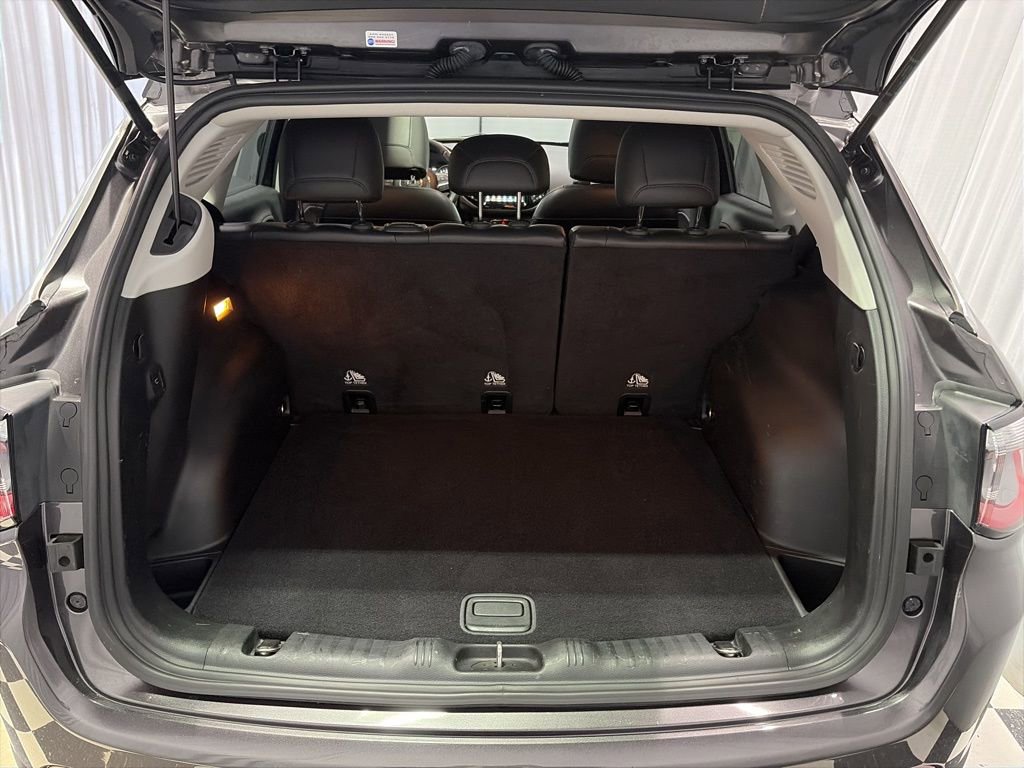 Used 2017 Jeep Compass Limited AWD/4WD image 7