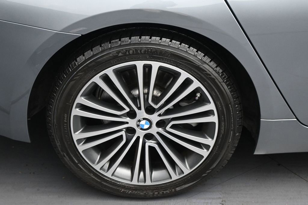 Used 2018 BMW 530e image 25
