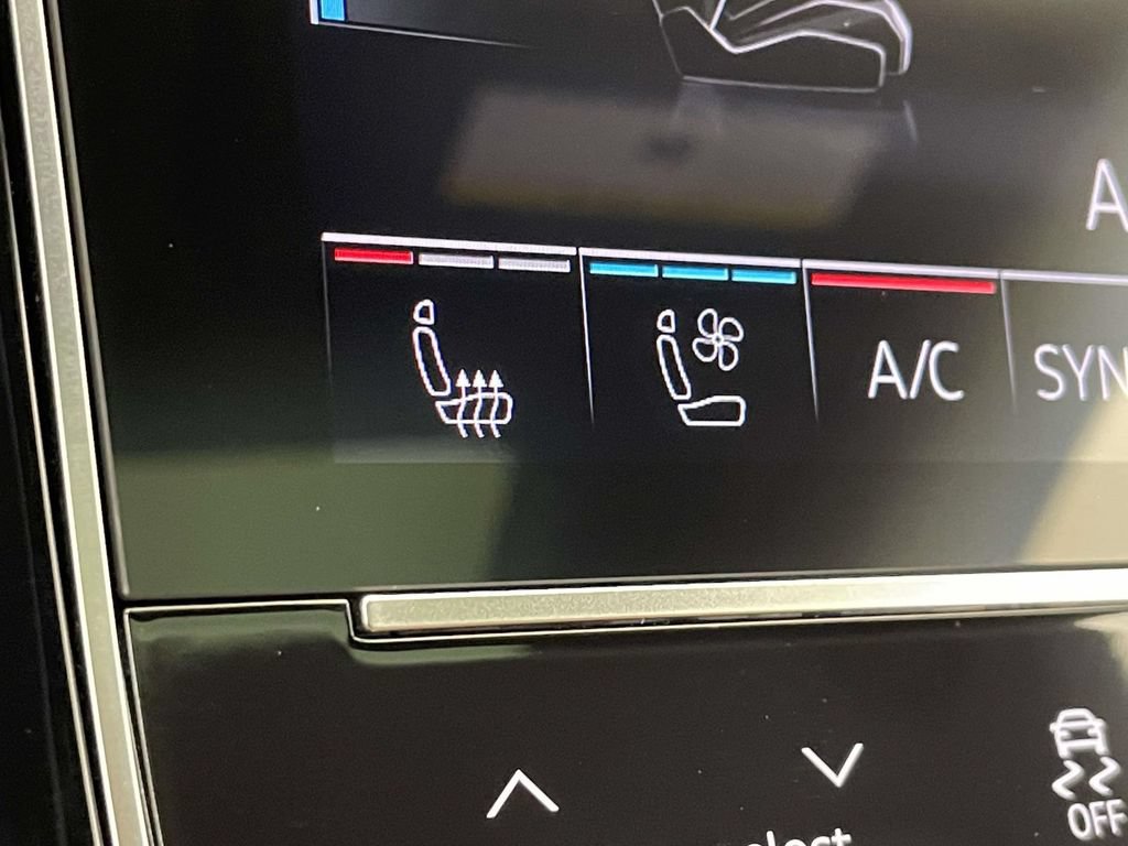 New 2027 Audi RS Q8 performance AWD/4WD image 32