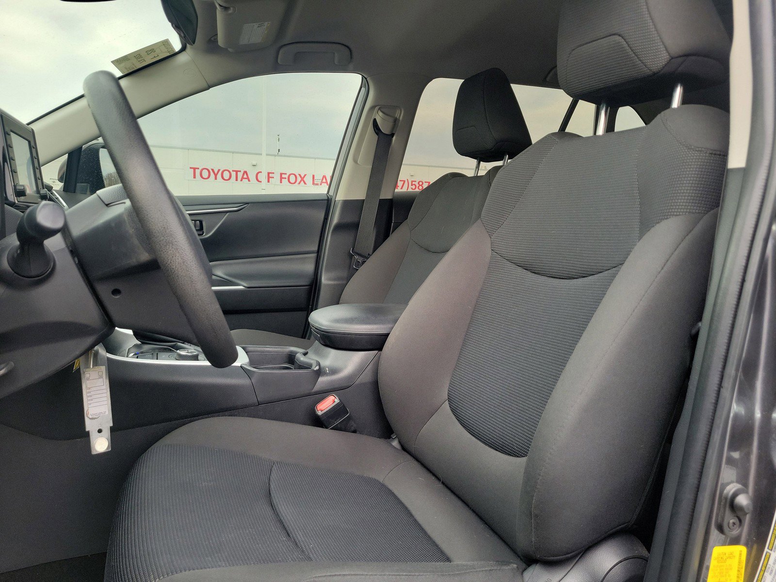 Used 2021 Toyota RAV4 LE AWD/4WD image 16