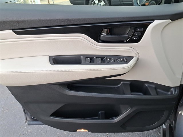 Certified 2025 Honda Odyssey Touring image 21