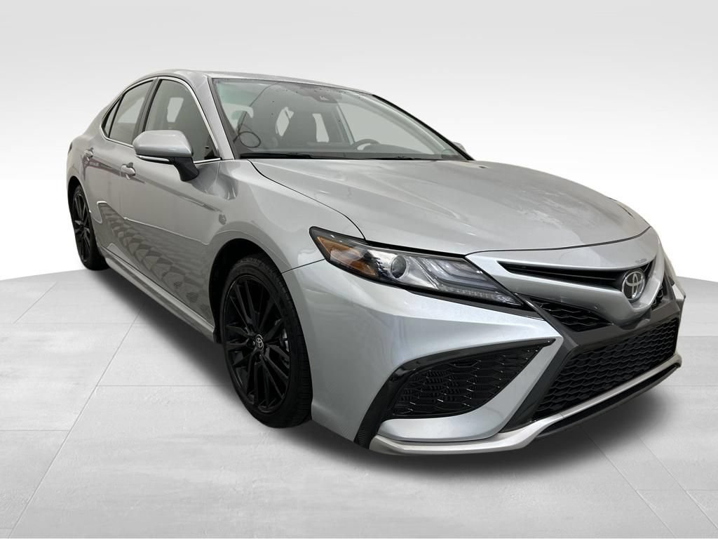Used 2024 Toyota Camry XSE FWD image 8