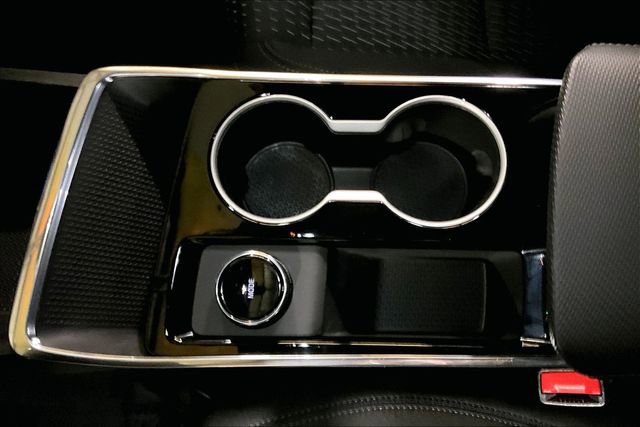 Used 2026 Chevrolet Equinox LT image 32