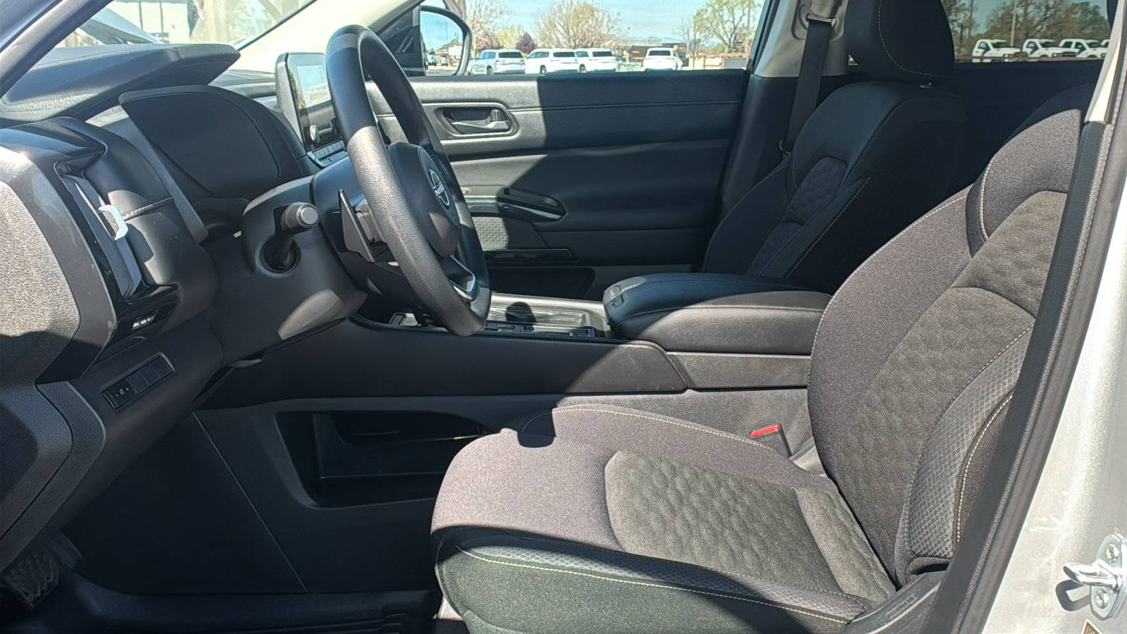 Used 2024 Nissan Pathfinder S FWD image 20