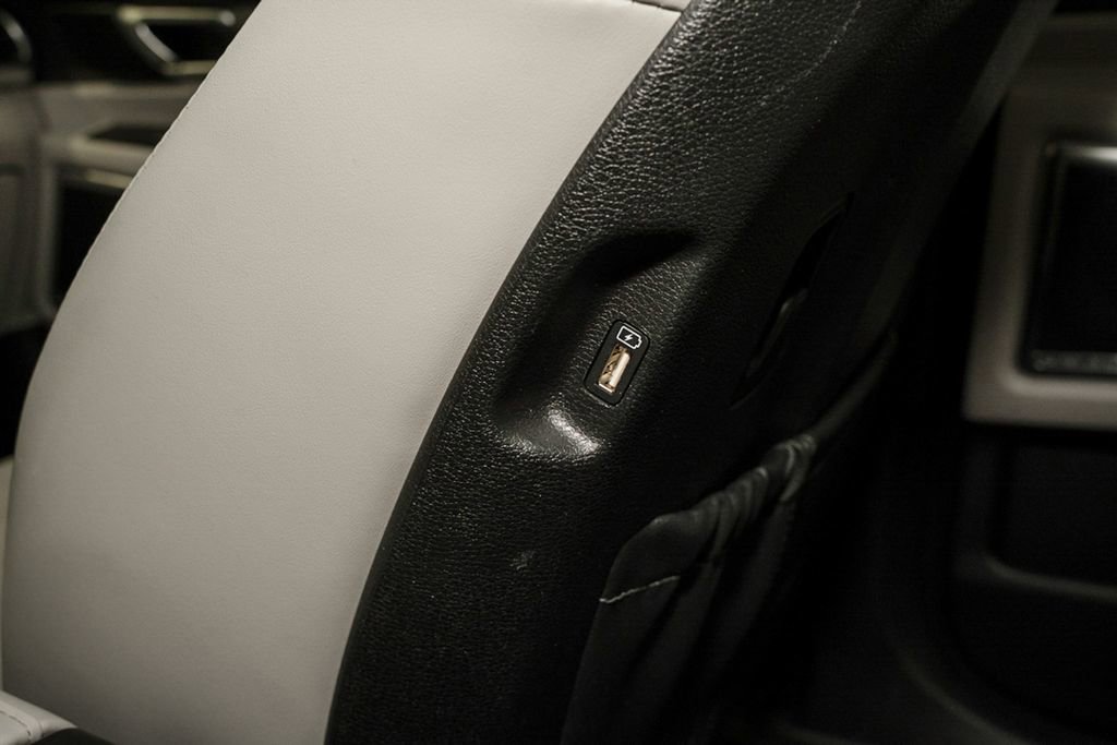 Used 2021 Kia Telluride SX w/ SX Prestige Package image 8